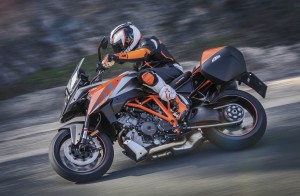 KTM-1290-SuperDuke-GT-3