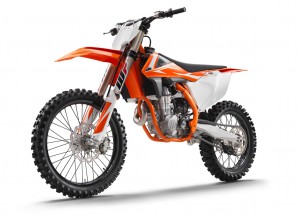 172353_KTM 450 SX-F left front MY 2018 studio