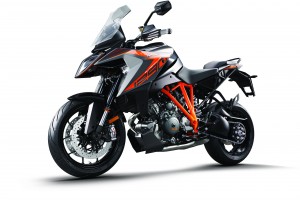 245721_1290 SuperDuke GT MY19 Black Front-Left