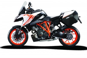 247035_1290 SuperDuke GT MY19 Orange CASE 90-Left