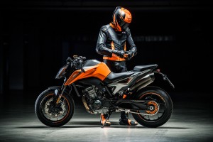 207288_KTM 790 DUKE MY 2018